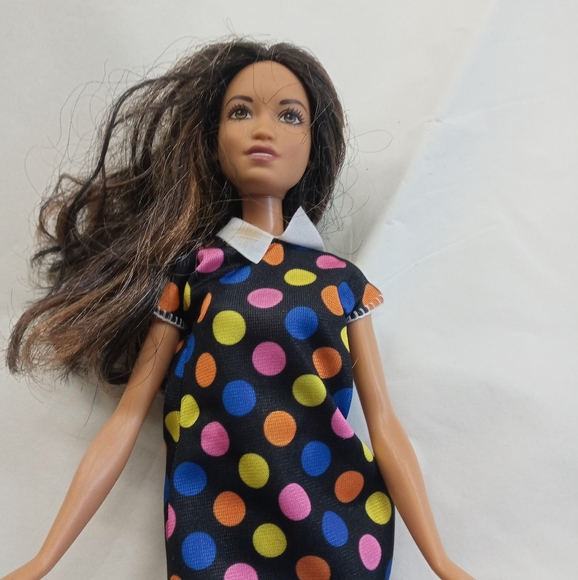 5 Barbie dolls 2009, 2010 & 2015 - Picture 2 of 16